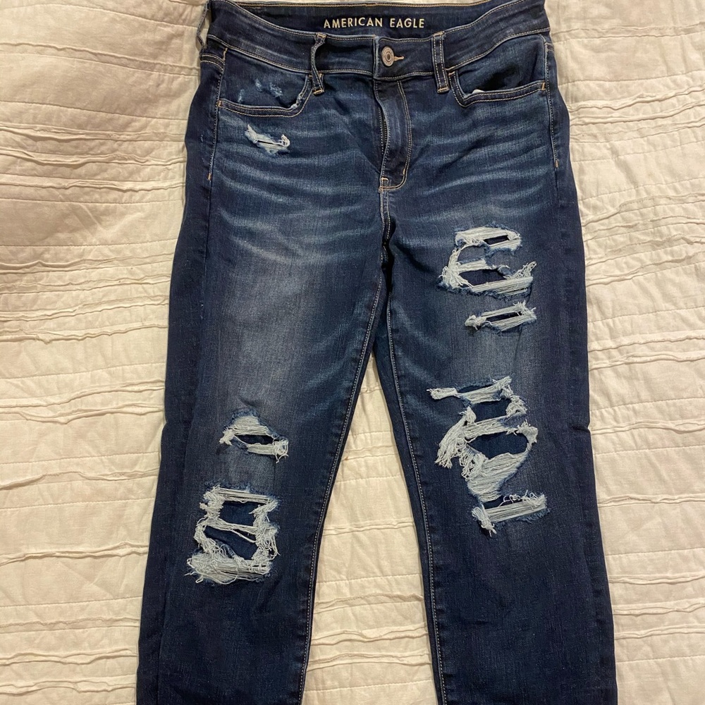 dark ripped american eagle jeans